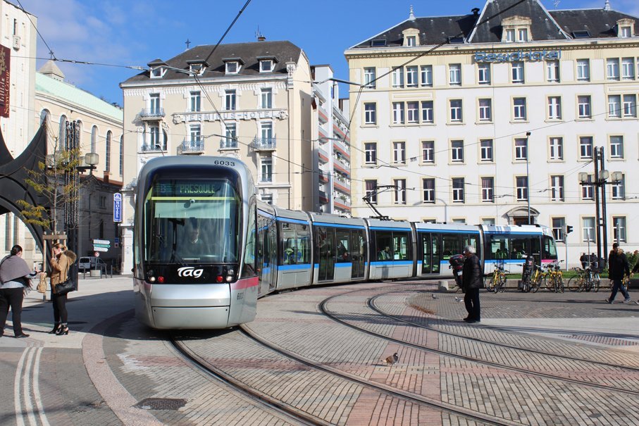 Le Transport Urbain, Pour Vivre La Ville Autrement En AuRA - Transdev ...