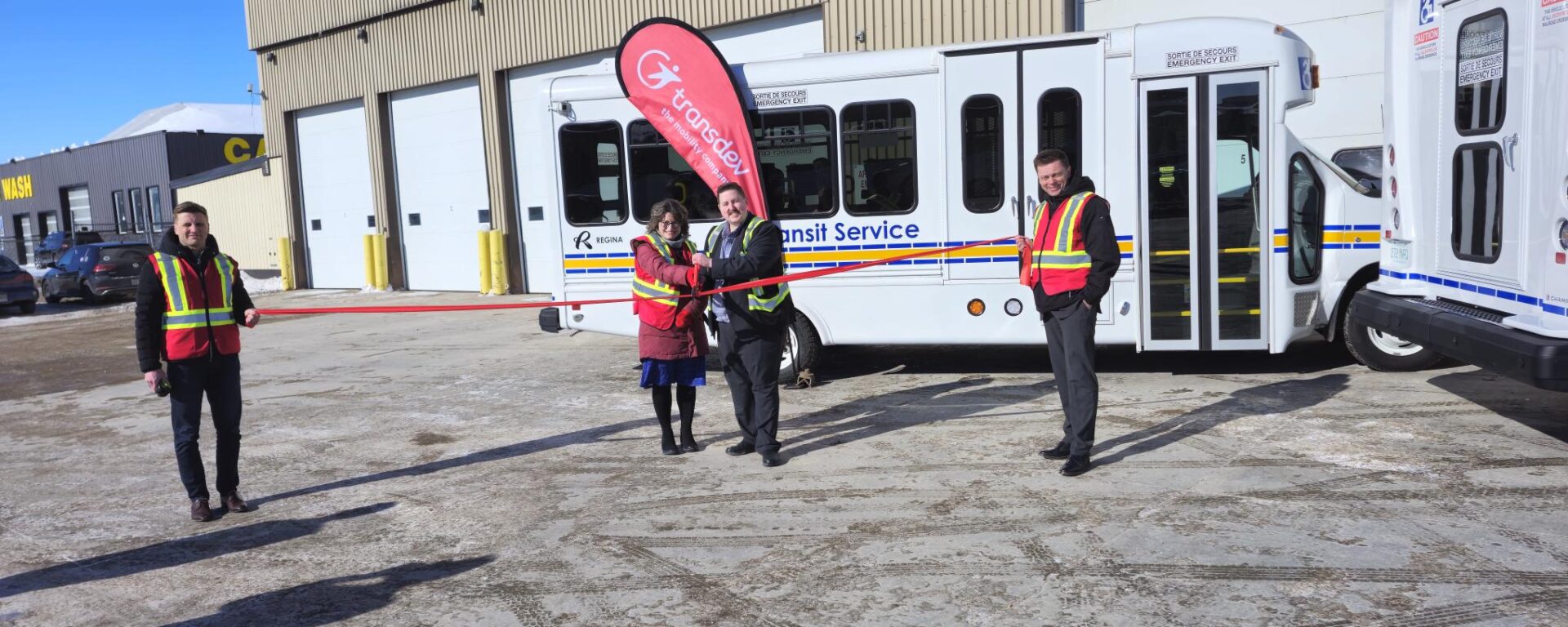 Inauguration centre de service Transdev Canada de Regina , en Saskatchewan